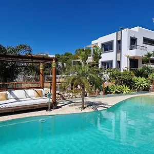 https://costa-ibiza-villa.balearic-islands.net