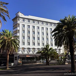 Otel Occidental Cruz Contemporaneo ***